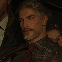 Padre de Sam (D)