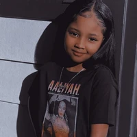 Lyra Lane ( 6 anos)