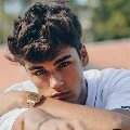 Klaus ( Irmão da Elenna)