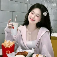 นีน่า (เพื่อนนางเอก)