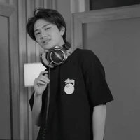 ธีย์(น.อ.)