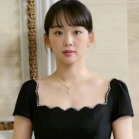 Kang lee ( chefe empregada)
