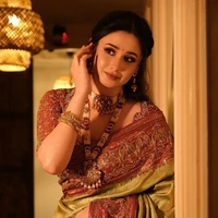 Ananya Malhotra (ml mom)