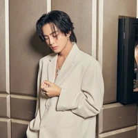 แก้ว (🪁)
