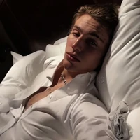 IZAN ZAMBRANO MILLER(~•PADRE DE NICOLE~)