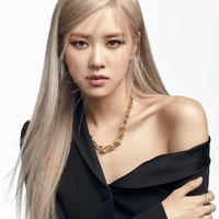 NYONYA FETRON(MOMMY LUNA)