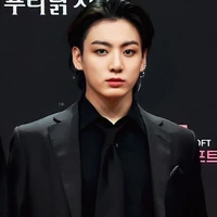 Jeon Jungkook (E)