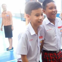 ปวิณ(เพื่อนพระเอก)