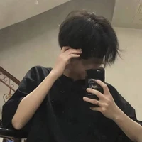 ฟีม💸👑(พ.อ)​<ครึ่งหมาป่า🐺>