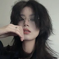 เซเฟอร์(พี่สาวพระเอก)​