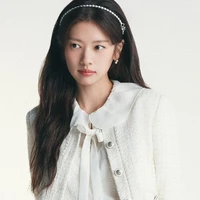 jung so-min (makeup and Hairstyle artis)