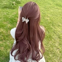 RAVELA AZRIELLA REXTON