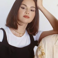 selena gomes mãe de Harry