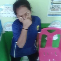 พลอย