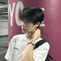 คิวม่อน🌼(นายเอก)