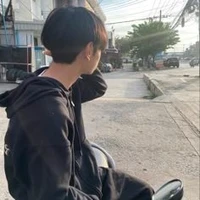 ไบร์ทเพื่อน น.อ