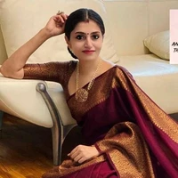 Meera De Luca (ml mom)