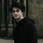 Harry Potter;-;
