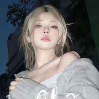ชมพู(พี่สาวไซม่อน)
