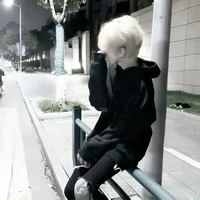 อิชิกะ👑🖤°นอ.°