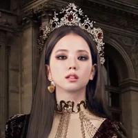 Jeon Jennie/(Queen consort)