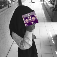 Tania Mischel putri