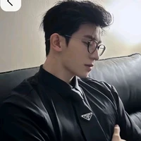 ภาณุวัฒน์🌑