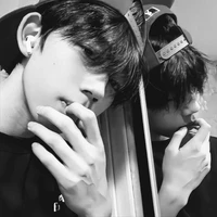 ธีย์👑
