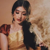 Naina(fl younger sister/ ml first wife)
