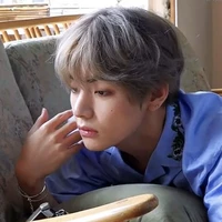 Kim taehyung♥︎17 years omega..