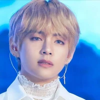 Kim Taehyung/ RO/ MC