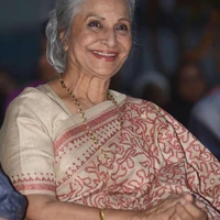 komal Bansal (fl dadima)