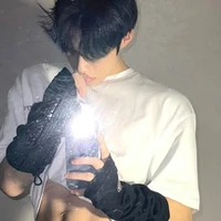 ไนท์(นายเอก)