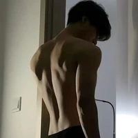 (น.อ ร่างเเวมไพร์)