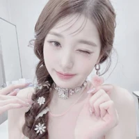 ฝน(นางเอก)