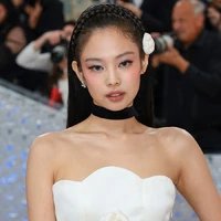 jennie ( omega)
