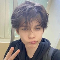 Lucas Howard (vishi bff)