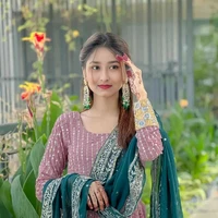 Kazi Mayuri/FL