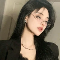 ควีนนี่[รุ่นพี่+สมาชิก​สภา​นักเรียน]​