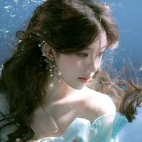 กาหลา รินรินินทร์ ( พี่สาว นอ.คู่รอง4)