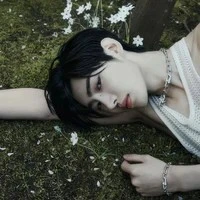 หยาดฟ้า:นายเอก