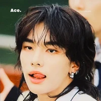 hwang hyunjin