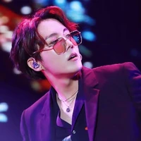 J-HOPE/ALPHA/22 {friend of jk }