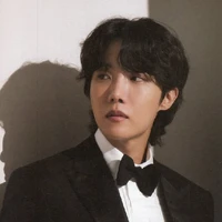 𝗝𝘂𝗻𝗴 𝗛𝗼 𝘀𝗲𝗼𝗸🤍