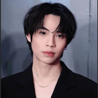 คิว{เพื่อนพระเอก}