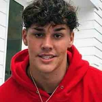 Noah Beck