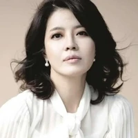 Jeon Yuna (Mrs Jeon)
