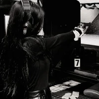 คริสตัล ผู้ช่วยส่วนตัวอลิซ