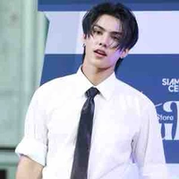 ไบร์ท