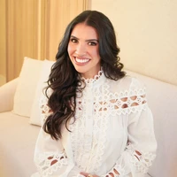 Drª. Adriana Oliveira (Ginecologista)